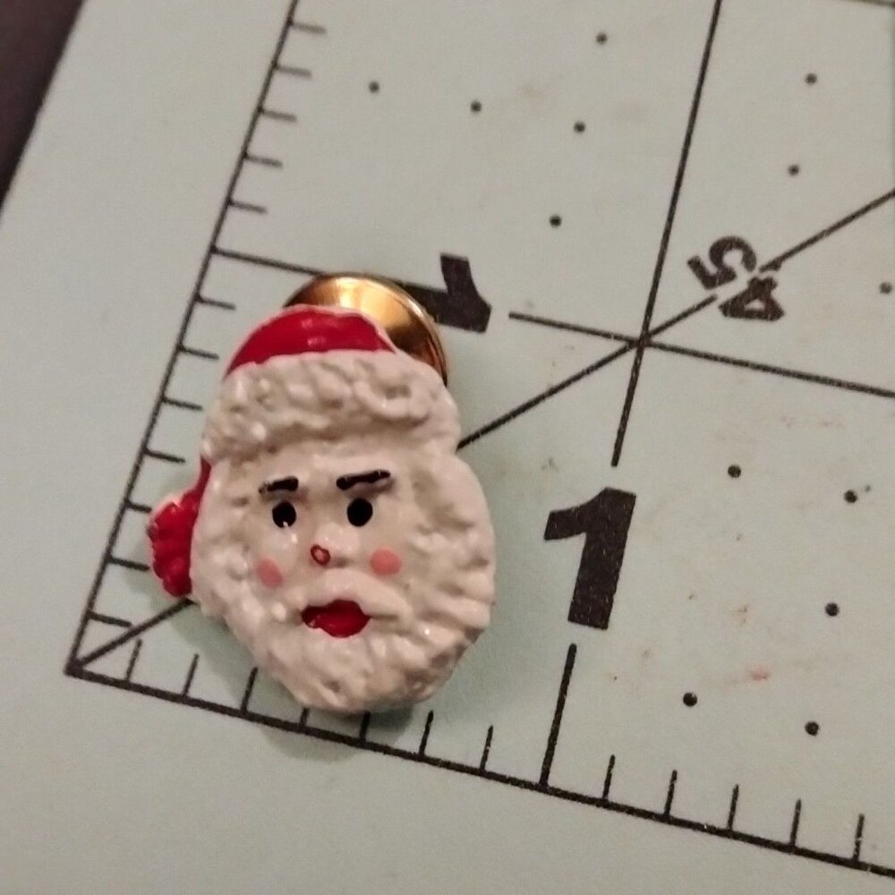 Vintage Santa Claus Lapel Pin Brooch Enamel Red White Christmas Jewelry - Picture 2 of 3
